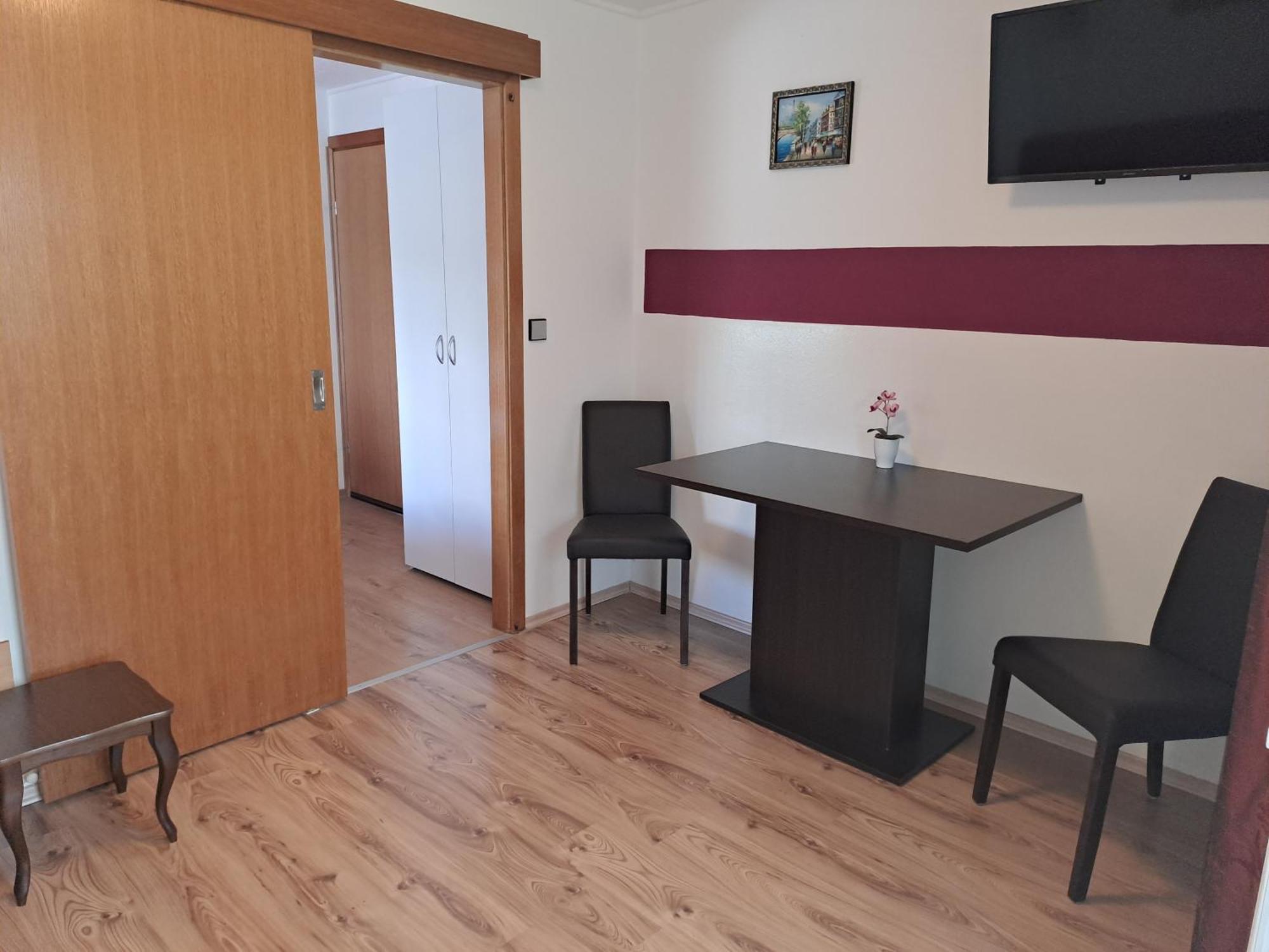 Studio Apartments Maslinik Krk Town Eksteriør billede