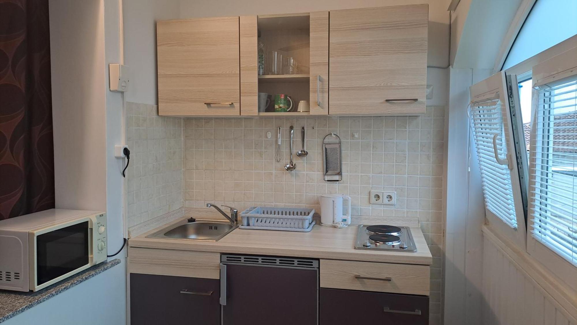 Studio Apartments Maslinik Krk Town Eksteriør billede